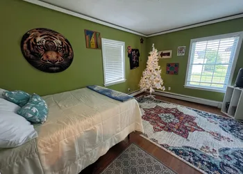 Pine Tree Trail Lodge hotel thumbnail 3