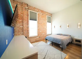 Sky Lofts hotel thumbnail 6