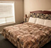 Tumbler ridge hotel and suite hotel detail image 3