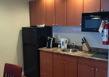 Tumbler ridge hotel and suite hotel thumbnail 5