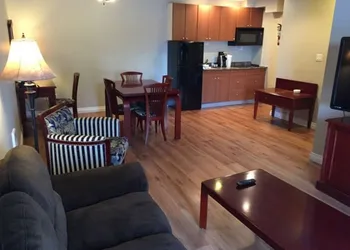 Tumbler ridge hotel and suite hotel thumbnail 6