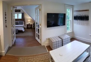 Anchor at Tideline hotel thumbnail 5