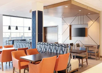Holiday Inn Express Plainwell by IHG hotel thumbnail 2