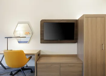Holiday Inn Express Plainwell by IHG hotel thumbnail 5