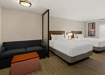 Everhome Suites Panama City Beach hotel thumbnail 5