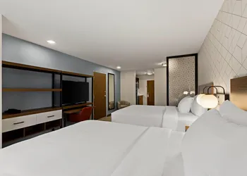 Everhome Suites Panama City Beach hotel thumbnail 6