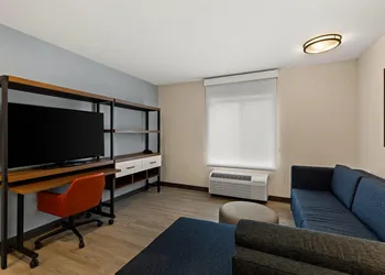 Everhome Suites Panama City Beach hotel thumbnail 7