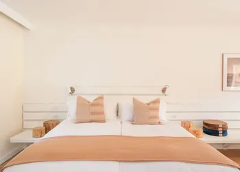 Mendocino Cove hotel thumbnail 2