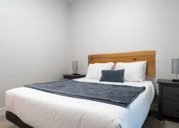 Beach Suites Parksville hotel thumbnail 2