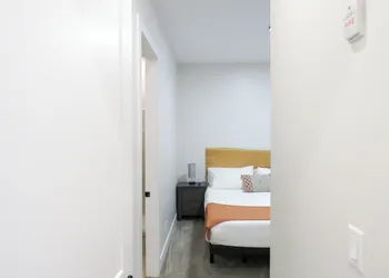 Beach Suites Parksville hotel thumbnail 5