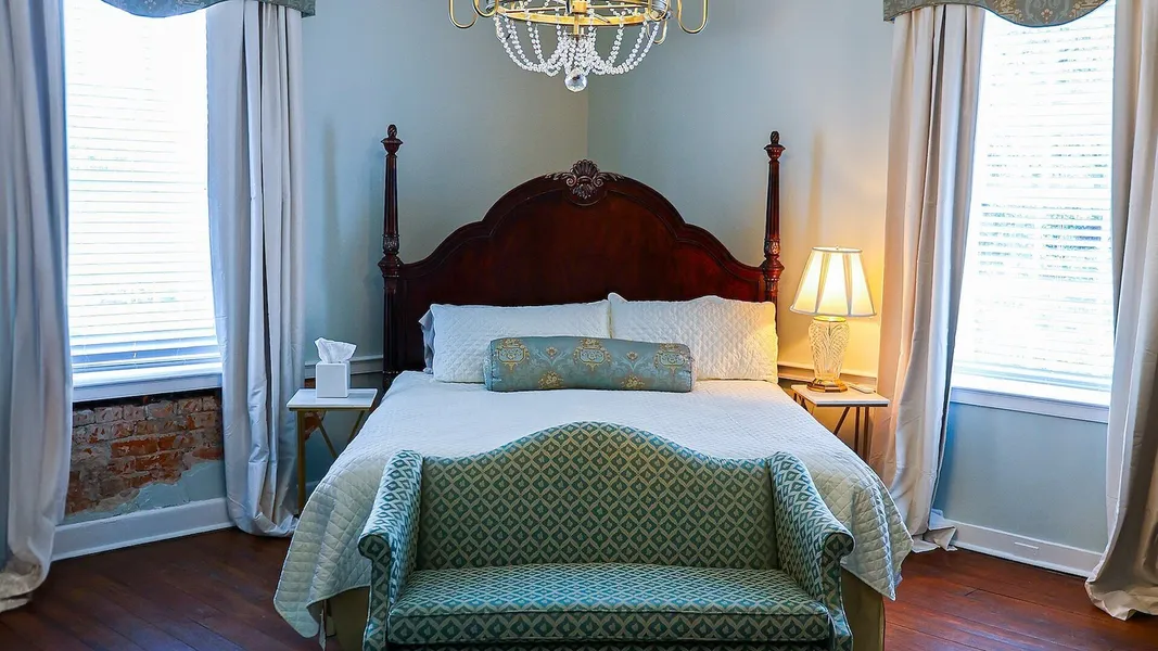 Ormond Manor hotel detail image 6