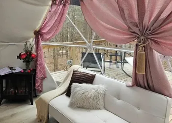 The Glamp Inn hotel thumbnail 8