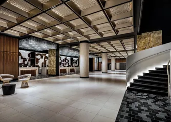 Fairmont The Queen Elizabeth Gold Experience hotel thumbnail 2