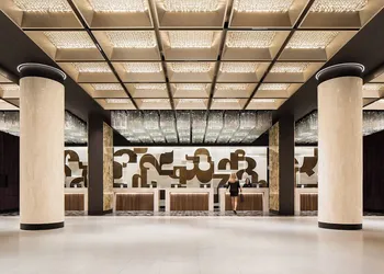 Fairmont The Queen Elizabeth Gold Experience hotel thumbnail 3