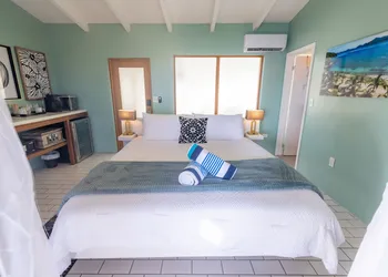 The Saint Resort hotel thumbnail 5