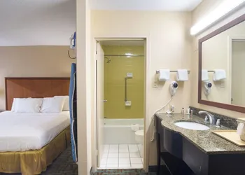 OYO Hotel Harriman near I-40 hotel thumbnail 8