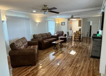 Fox Lakeview Lodge hotel thumbnail 6