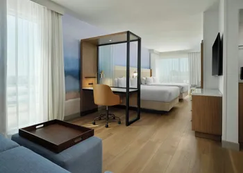 Springhill Suites By Marriott Ventura Oxnard hotel thumbnail 7