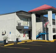 Englewood Inn & Suites hotel detail image 5
