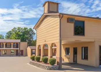 Mount Pleasant INN hotel thumbnail 6
