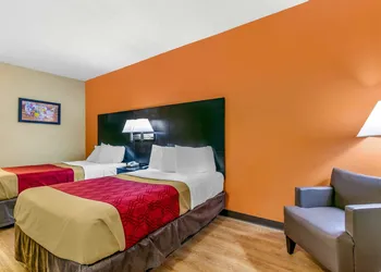 Econo Lodge Northport - Tuscaloosa North hotel thumbnail 5