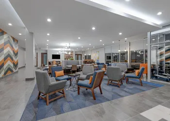 La Quinta Inn & Suites by Wyndham Eagle Pass hotel thumbnail 3