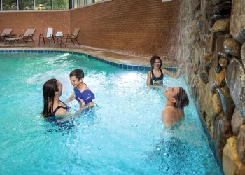 Sauder Village Heritage Inn hotel thumbnail 6