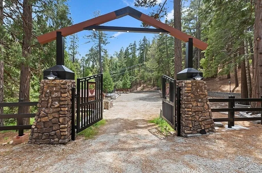 Arrowhead Ranch Retreat and Conference hotel detail image 2