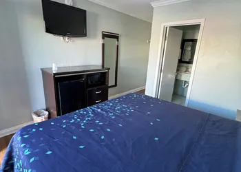 La Cienega Motel hotel thumbnail 2