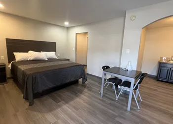 Cloud 9 Inn - El Cielo Inn hotel thumbnail 2