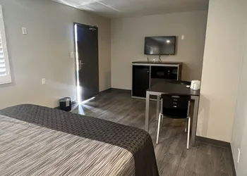 Cloud 9 Inn - El Cielo Inn hotel thumbnail 5