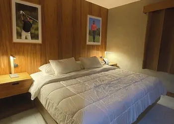Hotel Golf Suites hotel thumbnail 3