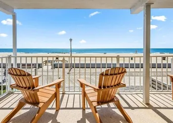 Eden Roc Ocean Front hotel thumbnail 3