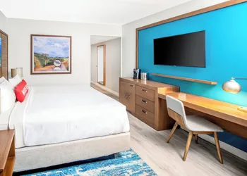 Compass Hotel Beaufort by Margaritaville hotel thumbnail 4