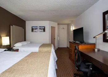 Three Rivers Motel hotel thumbnail 5