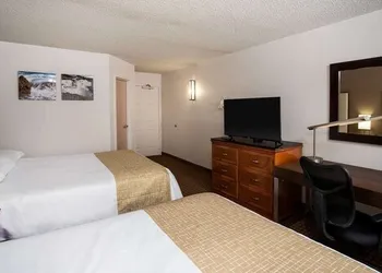 Three Rivers Motel hotel thumbnail 8