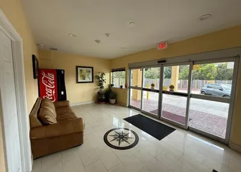 Budget Host Inn Stafford - Houston hotel thumbnail 2