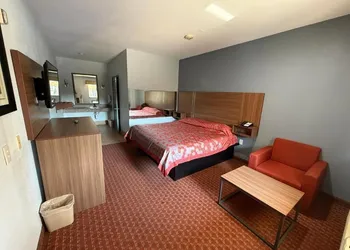 Budget Host Inn Stafford - Houston hotel thumbnail 8