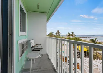 Oceanfront Inn Room #22- Ocean View Balcony, 2 Full Beds hotel thumbnail 2