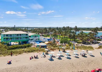 Oceanfront Inn Room #20- Ocean View Balcony, 2 Full Beds hotel thumbnail 6