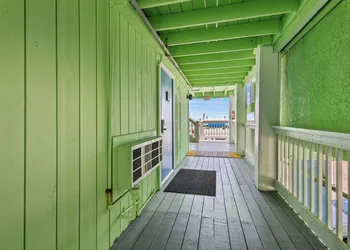 Oceanfront Inn Suite #6- King Bed hotel thumbnail 4