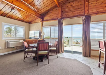 Oceanfront Inn Suite #12- Ocean View Balcony - King Bed hotel thumbnail 3