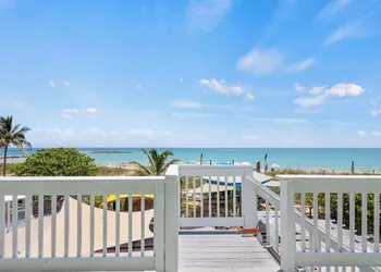 Oceanfront Inn Suite #12- Ocean View Balcony - King Bed hotel thumbnail 4