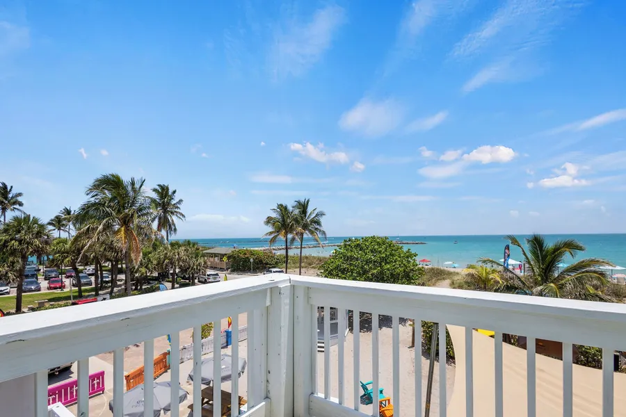 Oceanfront Inn Suite #12- Ocean View Balcony - King Bed hotel detail image 6