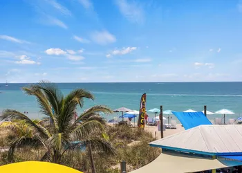 Oceanfront Inn Suite #12- Ocean View Balcony - King Bed hotel thumbnail 7
