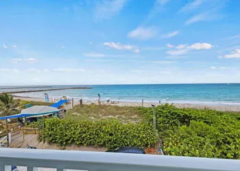 Oceanfront Inn Room #25- Ocean View Balcony, King Bed hotel thumbnail 4