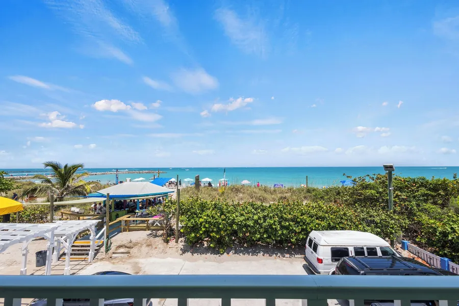 Oceanfront Inn Room #18- Ocean View Balcony, 2 Full Beds hotel detail image 6