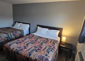 Roblin Motor In hotel thumbnail 2