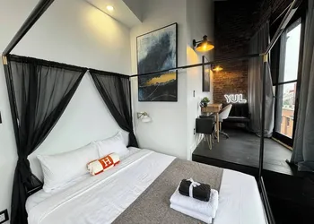 AirStay-Saint Paul hotel thumbnail 6