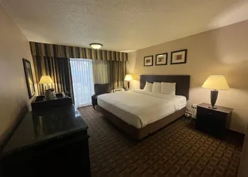 Derby Hotel & Suites hotel thumbnail 2